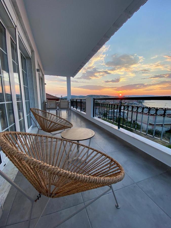 Villa Eleni Greece - Wonderful Sea View Studios Nea Roda Buitenkant foto