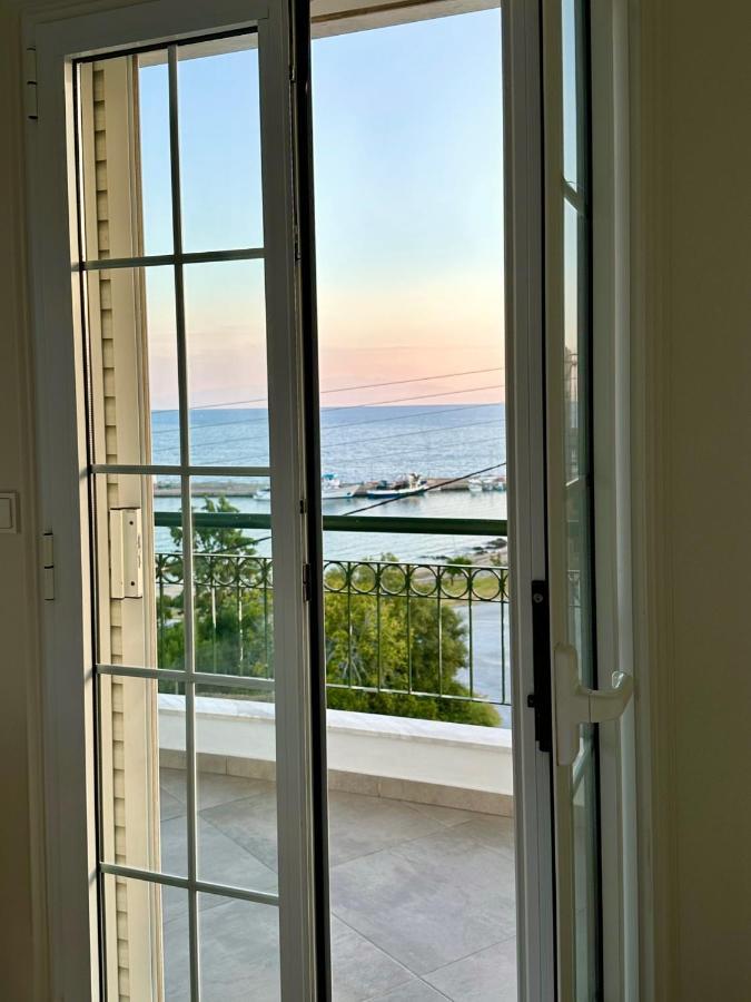 Villa Eleni Greece - Wonderful Sea View Studios Nea Roda Buitenkant foto