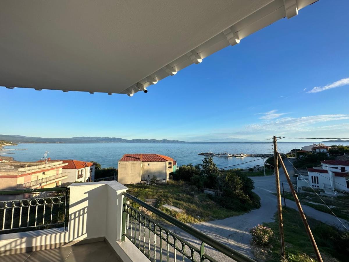 Villa Eleni Greece - Wonderful Sea View Studios Nea Roda Buitenkant foto